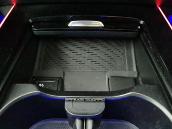 Mercedes-Benz EQA EQA 250+ 70.5kWh AMG Line (Premium) (190 ps) - HEATED LEATHER