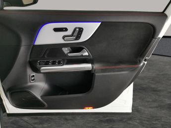 Mercedes-Benz EQA EQA 250+ 70.5kWh AMG Line (Premium) (190 ps) - HEATED LEATHER