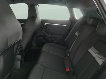 Audi A3 1.4 TFSIe 40 Sport Sportback Plug-in S Tronic 13kWh (204 ps) - L