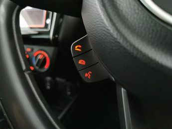 Suzuki Swift 1.2 Dualjet MHEV SZ-T CVT (83 ps) - LANE DEPARTURE  - BLUETOOTH