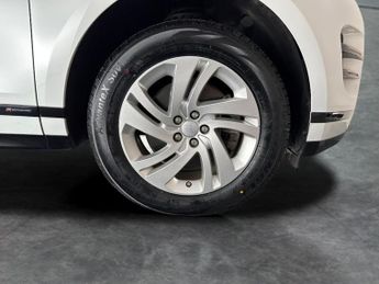 Land Rover Range Rover Evoque 2.0 D180 R-Dynamic S 4WD (180 ps) - NAV - LANE DEPARTURE  - WIFI
