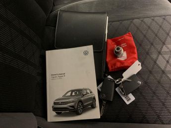 Volkswagen Tiguan 1.5 TSI R-Line DSG (150 ps) - CLIMATE CONTROL - SD CARD MEDIA IN