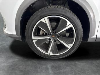 Cupra Formentor 1.4 eHybrid 12.8kWh V1 Plug-in DSG (204 ps) - KEYLESS ENTRY - LE