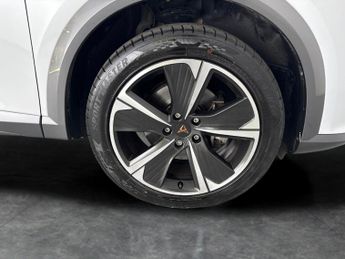 Cupra Formentor 1.4 eHybrid 12.8kWh V1 Plug-in DSG (204 ps) - KEYLESS ENTRY - LE