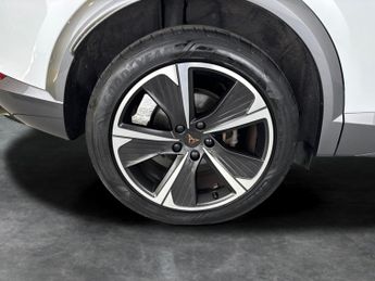 Cupra Formentor 1.4 eHybrid 12.8kWh V1 Plug-in DSG (204 ps) - KEYLESS ENTRY - LE