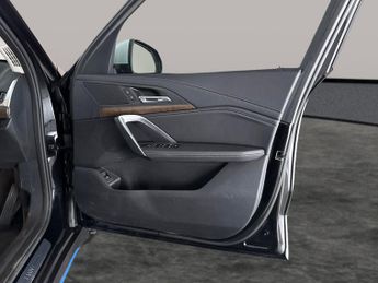 BMW iX1 30 66.5kWh xLine xDrive (11kW Charger) (313 ps) - REV CAM - SENS