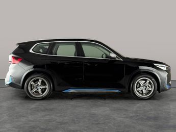 BMW iX1 30 66.5kWh xLine xDrive (11kW Charger) (313 ps) - REV CAM - SENS