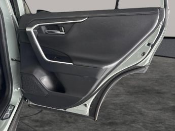Toyota RAV4 2.5 VVT-h GPF Design CVT (218 ps) - LED - REVERSE CAM - NAV