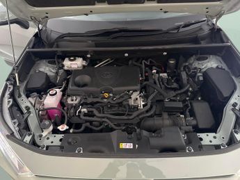 Toyota RAV4 2.5 VVT-h GPF Design CVT (218 ps) - LED - REVERSE CAM - NAV