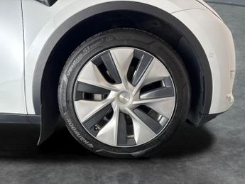 Tesla Model Y (Dual Motor) Long Range 4WDE (384 bhp) - HEATED STEERING - WIFI