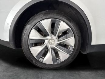 Tesla Model Y (Dual Motor) Long Range 4WDE (384 bhp) - HEATED STEERING - WIFI