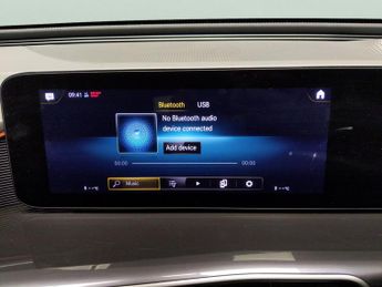 Mercedes-Benz EQC EQC 400 80kWh AMG Line (Premium Plus) 4MATIC (408 ps) - SELF PAR