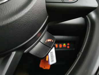 Suzuki Swift 1.2 Dualjet MHEV SZ-T CVT (83 ps) - LANE DEPARTURE  - BLUETOOTH