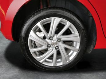 Suzuki Swift 1.2 Dualjet MHEV SZ-T CVT (83 ps) - LANE DEPARTURE  - BLUETOOTH