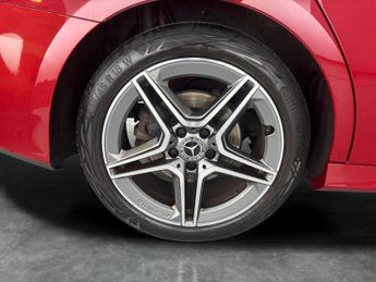 Mercedes-Benz A Class 2.0 A220d AMG Line (Executive) 8G-DCT (190 ps) - REVERSE CAM - H
