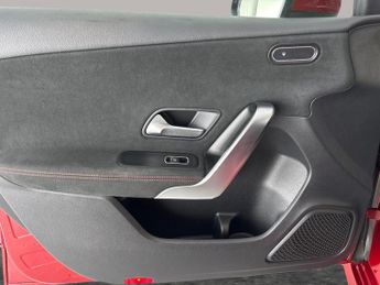 Mercedes-Benz A Class 2.0 A220d AMG Line (Executive) 8G-DCT (190 ps) - REVERSE CAM - H
