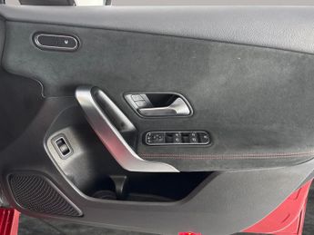 Mercedes-Benz A Class 2.0 A220d AMG Line (Executive) 8G-DCT (190 ps) - REVERSE CAM - H