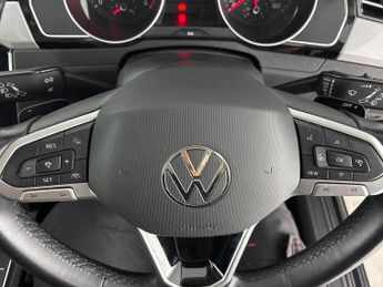 Volkswagen Passat 2.0 TDI EVO SE Nav DSG (150 ps) - ACTIVE LANE ASSIST - LED - BLU