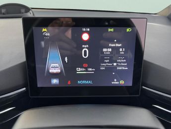 MG Mg4 51kWh SE (170 ps) APPLE CARPLAY - LED HEADLIGHTS - 17IN ALLOYS