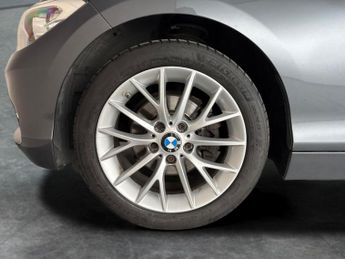 BMW 1 Series 2.0 120i GPF Sport (184 ps) - BLUETOOTH - PADDLE SHIFT - DRIVING