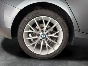 BMW 1 Series 2.0 120i GPF Sport (184 ps) - BLUETOOTH - PADDLE SHIFT - DRIVING