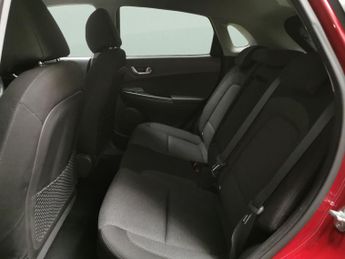 Hyundai Kona 64kWh Premium (10.5kW Charger) (204 ps) - HEATED SEATS - HEATED 