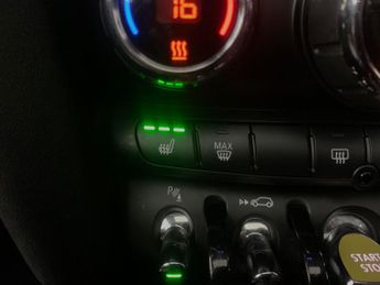 Mini Electric Hatch Cooper SE 32.6kWh Level 3 (184 ps) - MIRROR CAPS - YELLOW - 17IN