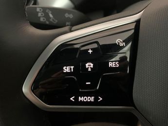 Volkswagen ID.4 Pure Performance 52kWh Life Edition (170 ps) - ACTIVE LANE ASSIS