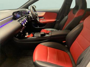 Mercedes-Benz CLA 1.3 CLA250e 15.6kWh AMG Line (Premium) Coupe Plug-in 8G-DCT (218