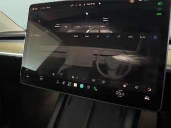 Tesla Model Y SUV RWD (346 ps) - HEATED STEERING - WIFI - BLIND SPOT ASSIST