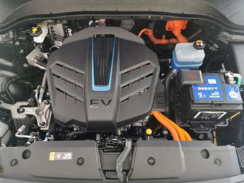 Hyundai Kona 39kWh Premium (10.5kW Charger) (136 ps) - KEYLESS ENTRY - LED - 