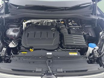 Volkswagen Tiguan 2.0 TDI Black Edition DSG (150 ps) - USB AUDIO - HUD - PAN ROOF