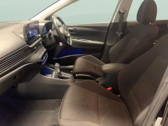 Hyundai Bayon 1.0 T-GDi MHEV Premium DCT (100 ps) - HEATED STEERING - LANE DEP