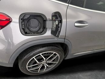 Mercedes-Benz EQA EQA 250+ 70.5kWh AMG Line (Premium) (190 ps) - LEATHER - KEYLESS