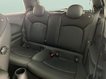 Mini Electric Hatch Cooper SE 32.6kWh Level 3 (184 ps) - MIRROR CAPS - YELLOW - 17IN
