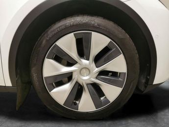 Tesla Model Y (Dual Motor) Long Range 4WDE (384 bhp) - HEATED STEERING - WIFI