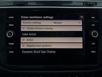 Volkswagen Tiguan 1.5 TSI EVO R-Line Tech DSG (150 ps) - ACTIVE LANE ASSIST - KEYL