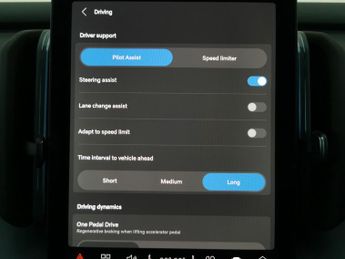 Volvo Ex30 Single Motor Extended Range 69kWh Plus (272 ps) - CARPLAY - HK A