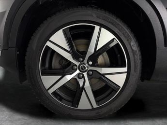 Volvo XC40 1.5h T5 Twin Engine Recharge 10.7kWh R-Design Plug-in (262 ps) -
