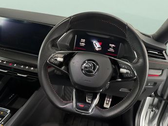Skoda Octavia 2.0 TSI vRS DSG (245 ps) - BLUETOOTH - PARK SENSORS - DAB
