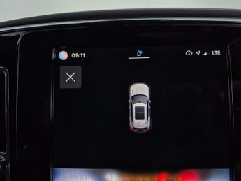Volvo XC40 Recharge Twin 82kWh Plus AWD (408 ps) - REVERSE CAM - HEATED SEA