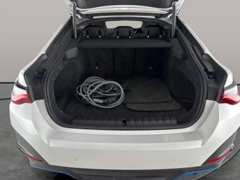 BMW i4 40 83.9kWh M Sport Gran Coupe eDrive (340 ps) - LED - REVERSE CA
