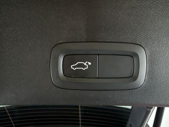 Volvo XC40 Recharge Twin 82kWh Core AWD (408 ps) - HEATED SEATS - NAV - LAN