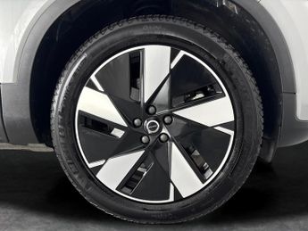 Volvo XC40 Recharge Twin 82kWh Core AWD (408 ps) - HEATED SEATS - NAV - LAN