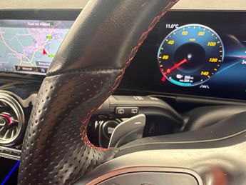 Mercedes-Benz EQA EQA 250+ 70.5kWh AMG Line (Premium) (190 ps) - LEATHER - KEYLESS