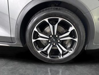 Ford Focus 1.5T EcoBoost Active X (150 ps) - ACTIVE LANE ASSIST - B&O AUDIO