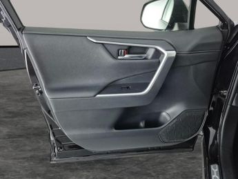 Toyota RAV4 2.5 VVT-h Black Edition CVT (218 ps) - LED - REVERSE CAM - NAV
