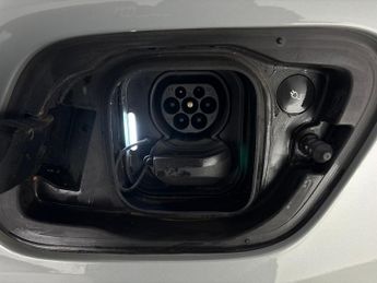 Volvo XC40 Recharge Twin 82kWh Core AWD (408 ps) - HEATED SEATS - NAV - LAN