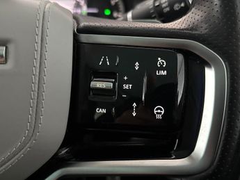 Land Rover Range Rover Evoque 1.5 P300e 12.2kWh Edition Plug-in 4WD (309 ps) - CARPLAY - LED