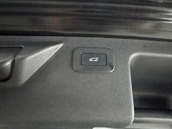 Land Rover Discovery Sport 2.0 D200 MHEV R-Dynamic HSE 4WD (204 ps) - CARPLAY - KEYLESS ENT